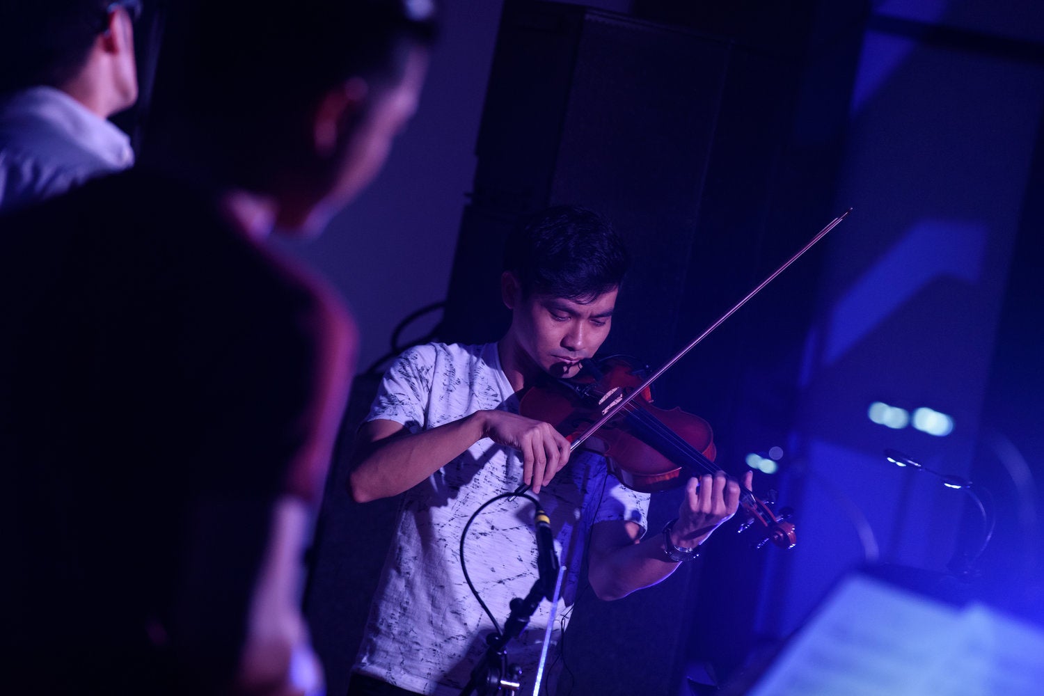 Gabriel Lee (‘15, Violin) in performance.